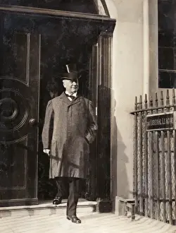 Archibald Prints: Lord Rosebery leaving the Liberal League building