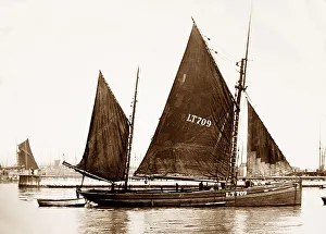 Trawler Prints: A Lowestoft registered trawler - Victorian period