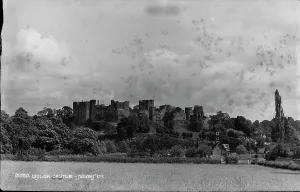 Ludlow Prints: Ludlow Castle