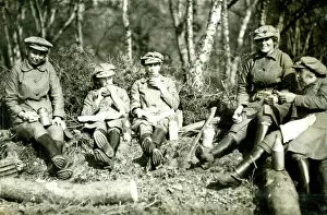 Rest Collection: Lumber Jills, Land Girls in Devon, WW1