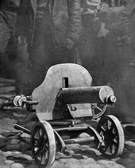 Images Dated 11th May 2017: Machine gun used by Bolsheviks during Revolution, Russia