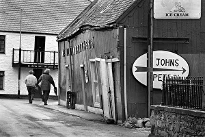 Images Dated 8th August 2019: MacWilliam brotheres shop in the Isle of Whithorn