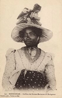 Madagascan Collection: Madagascar - St Mary Island - Lady in finest clothes