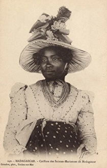 Madagascan Collection: Madagascar - St Mary Island - Lady in finest clothes