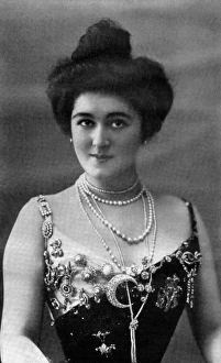 Images Dated 12th September 2016: Mademoiselle Juniori, singer