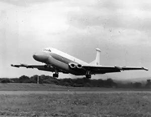 Aerospace Collection: The maiden flight of the first British Aerospace Nimrod AEW3