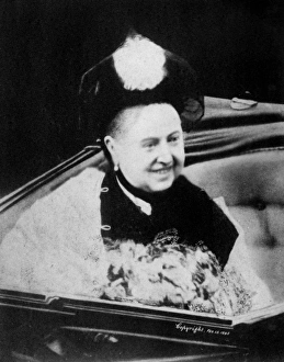 Images Dated 13th March 2012: Her Majestys Gracious Smile