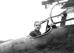 Images Dated 16th August 2011: Major James McCudden, Royal Flying Corps, WW1