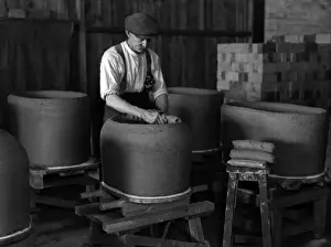 Vast Prints: Making Clay Pots