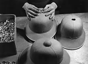 Hole Prints: Making pith helmets for the German Afrika Korps - WWII