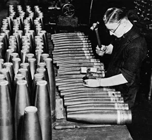 Projectiles Gallery: Making a shell, 1939
