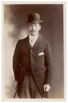 Male Type / Coat / Bowler
