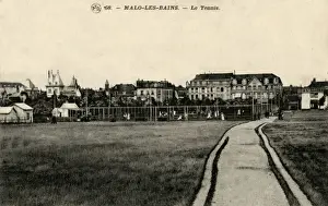 Bains Prints: Malo-les-Bains, France - tennis courts and field