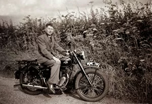 Images Dated 25th April 2016: Man on a 1946 AJS 350cc Model 16