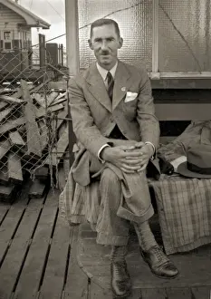 Turnups Prints: Man at the seaside