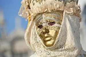 Images Dated 10th February 2013: Man wearing Venice Carnival Costume
