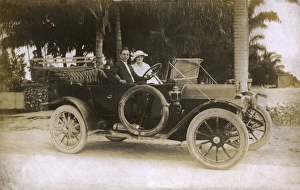 Images Dated 7th July 2016: Man and woman in a touring car, USA