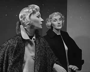 Mannequin Prints: Mannequins in Aquascutum window, London