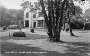 Pathways Prints: Manor Gardens in Burnham-on-Sea