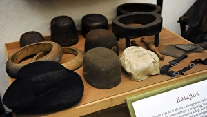 Images Dated 10th April 2012: Manufacture of felt hats. Hungary
