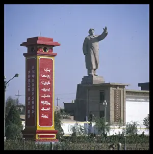 MAO STATUE