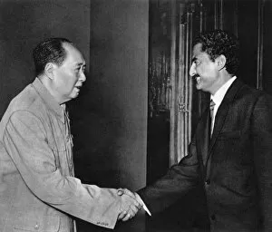 Chairman Collection: Mao Zedong greeting South Yemen leader