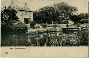 Cottage Collection: Mapledurham Lock, Berkshire