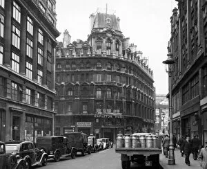 Coventry Collection: Mapleton Hotel, Coventry Street, London