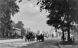 Lush Prints: The Marble Arch from Inside Hyde Park