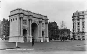 Surround Prints: Marble Arch in London