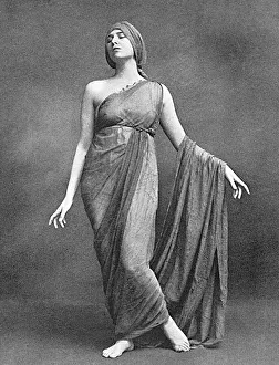 Movement Gallery: Margaret Morris in a nocturne of Mendelssohn