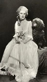 Sep18 Collection: Margaret Whigham at the Famous Beauties Ball