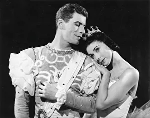 Margot Fonteyn dancing with Michael Somes