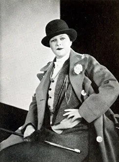Dick Prints: Marie Lohr as Georgina Tidman in Pinero's Dandy Dick