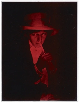 Amazons Gallery: Marie Lohr Smoking