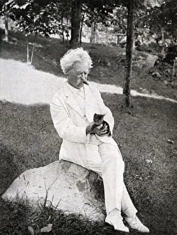 Images Dated 12th May 2017: Mark Twain - Holding Cat