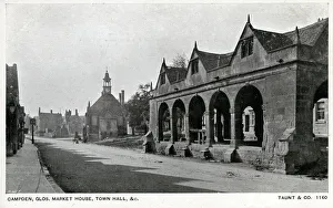 Images Dated 29th September 2020: Market Hall and Town Hall at Chipping Campden, Glos