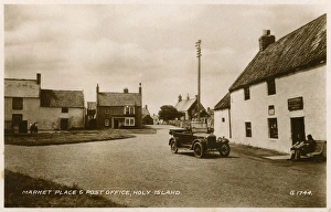 Images Dated 28th November 2016: Market place & post office, Lindisfarne