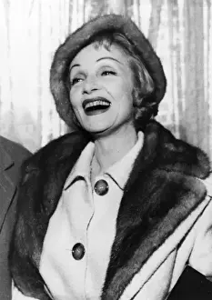 Marlene Prints: Marlene Dietrich