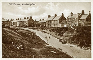 Terrace Collection: Marske-by-Sea - North Yorkshire, England - Cliff Terrace