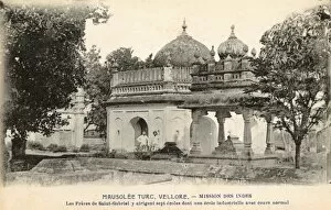 Images Dated 9th March 2011: Mausoleum at Aruganthampoodi, Tamil Nadu, India