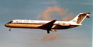 Support Gallery: McDonnell Douglas C-9B Skytrain II 160048 - JT