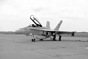 Hornet Prints: McDonnell Douglas F-A-18B Hornet 161217