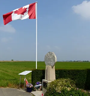 Memorial to Canadian 10th & 16th Bns CEF, Kitcheners Wood