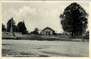 Coates Collection: Memorial & Methodist Chapel, Coates, Cambridgeshire