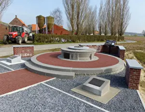 Memorial to Princess Patricias Canadian Light Infantry, Hoo