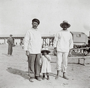 Images Dated 13th February 2017: Two men and a little girl, Southwold, Suffolk