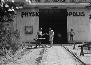 Homosexual Gallery: Men at Physiopolis