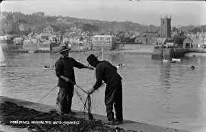 Labor Prints: Mending the Nets