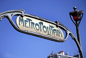 Images Dated 18th March 2009: Metropolitain Metro sign in Paris, France